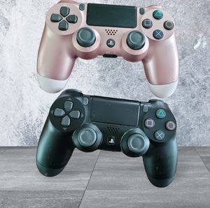 2 Playstation 4 remotes